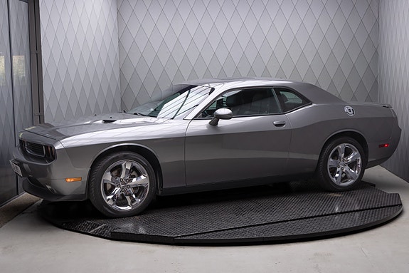 Dodge Challenger 2 of 30