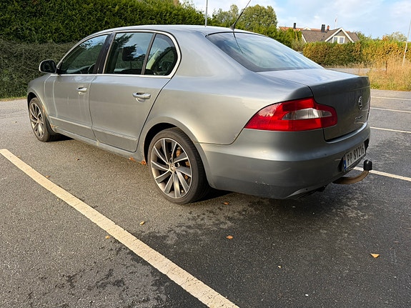Skoda Superb 8 of 22