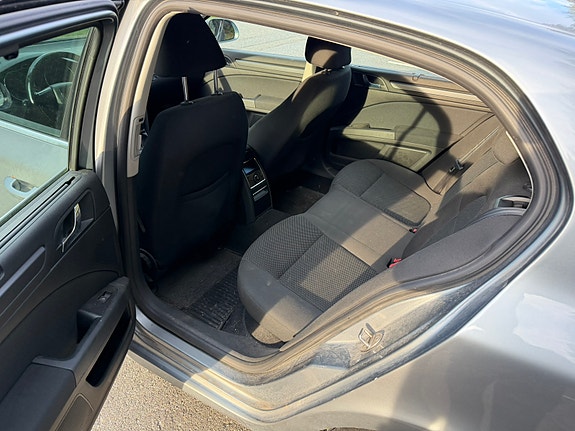 Skoda Superb 18 of 22