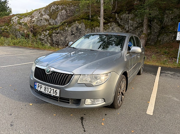 Skoda Superb 2 of 22