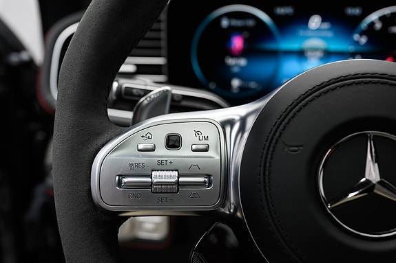 Mercedes-Benz GLE63 26 of 30