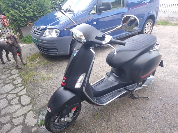 Vespa Sprint 125 8 of 12