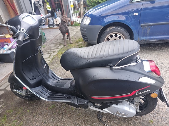 Vespa Sprint 125 9 of 12