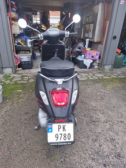 Vespa Sprint 125 7 of 12