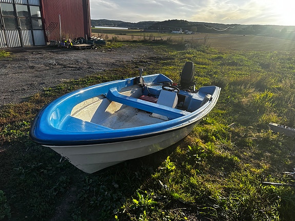 14–15 fots båt med Suzuki 30 hk 2-takt 2 of 5