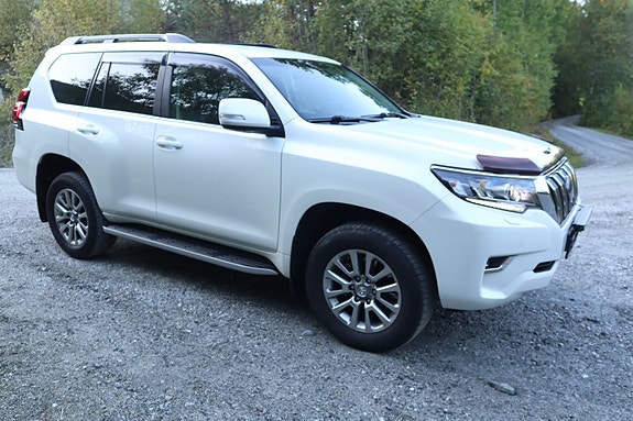 Toyota Land Cruiser 3 of 30