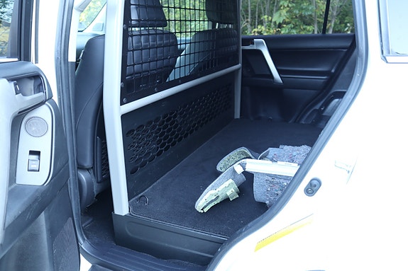 Toyota Land Cruiser 29 of 30
