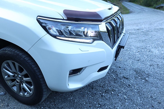 Toyota Land Cruiser 12 of 30