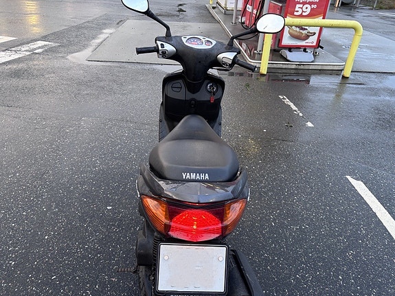 Yamaha Cygnus X 125 4 of 6