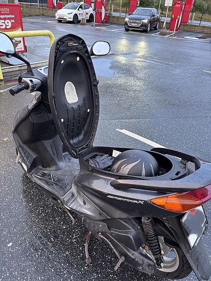 Yamaha Cygnus X 125 6 of 6