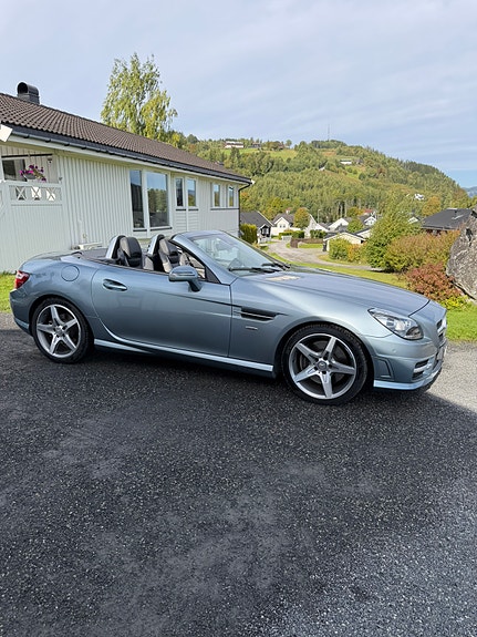Mercedes-Benz SLK200 8 of 15