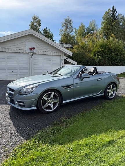 Mercedes-Benz SLK200 3 of 15