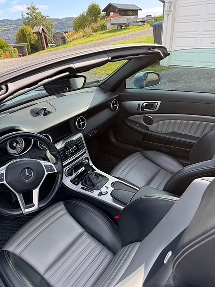 Mercedes-Benz SLK200 15 of 15