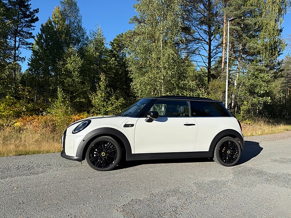MINI Cooper SE 6 of 30