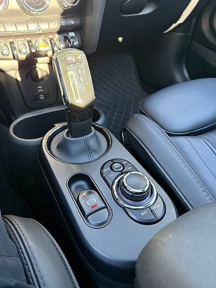 MINI Cooper SE 22 of 30