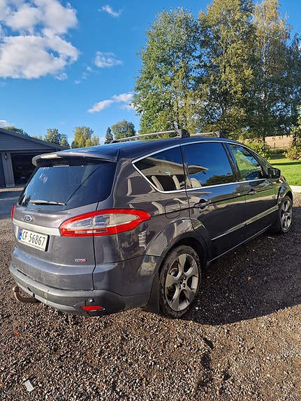 Ford S-MAX 10 of 14