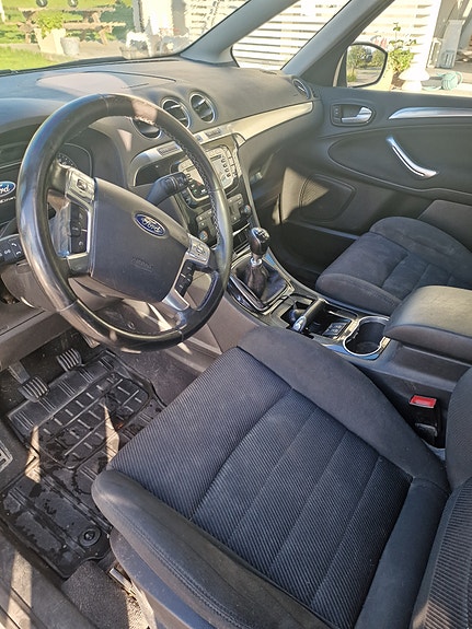 Ford S-MAX 4 of 14