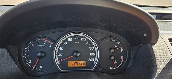 Suzuki Swift 14 of 14