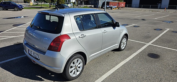 Suzuki Swift 2 of 14