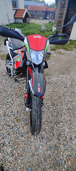 Aprilia SX 50 Factory 2T 8 of 10