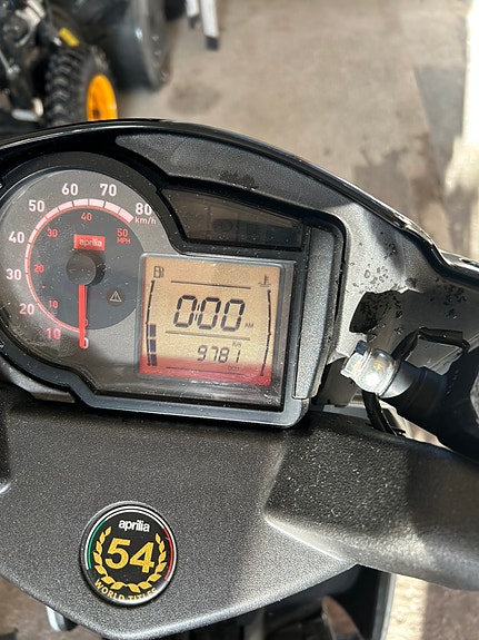 Aprilia SR 50 9 of 15