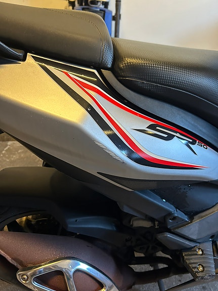 Aprilia SR 50 3 of 15
