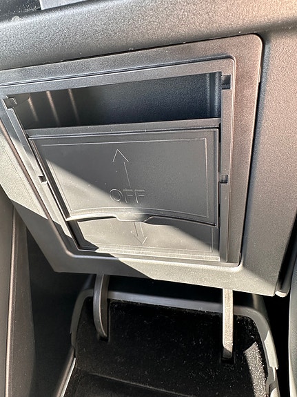 Tesla Model 3 10 of 27