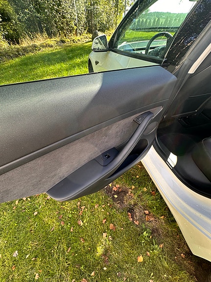 Tesla Model 3 15 of 27