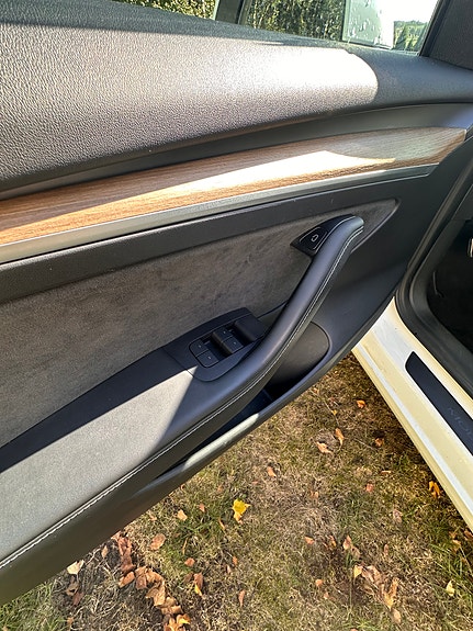 Tesla Model 3 14 of 27