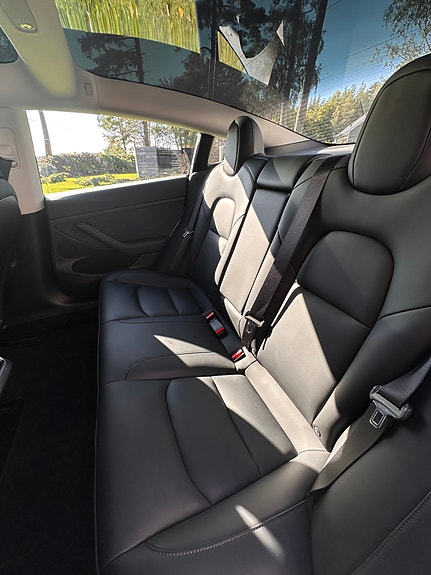Tesla Model 3 4 of 27