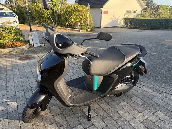 Yamaha ESS025 3 of 8