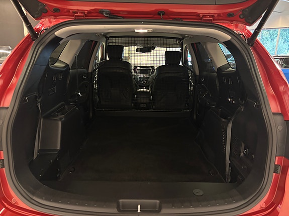 Hyundai Grand Santa Fe 22 of 24