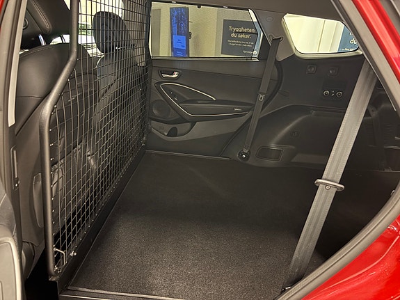 Hyundai Grand Santa Fe 23 of 24