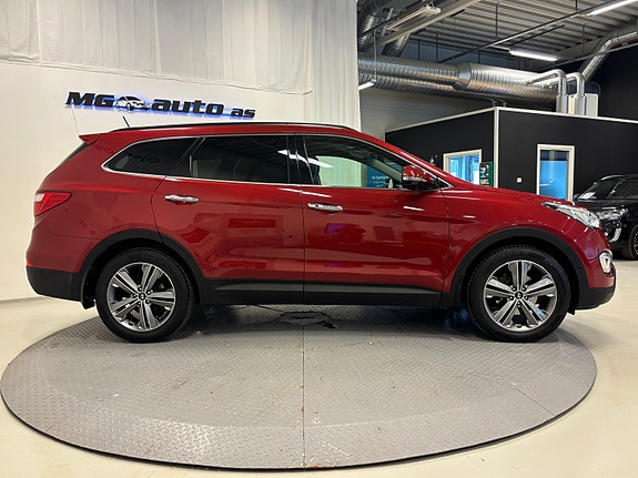 Hyundai Grand Santa Fe 3 of 24