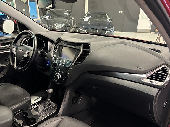 Hyundai Grand Santa Fe 12 of 24