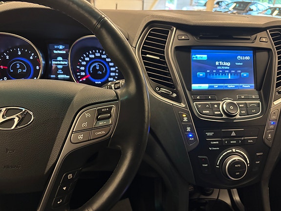 Hyundai Grand Santa Fe 15 of 24