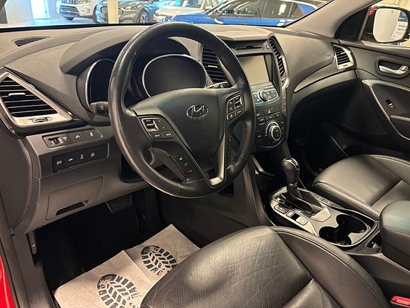 Hyundai Grand Santa Fe 9 of 24