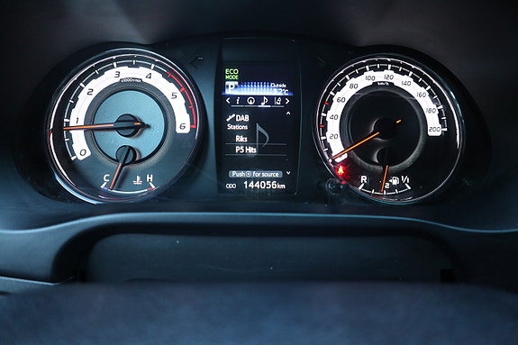Toyota HiLux 23 of 26