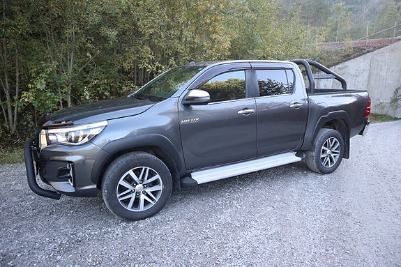 Toyota HiLux 6 of 26