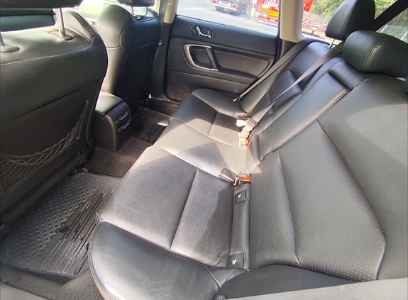 Subaru Legacy 5 of 10