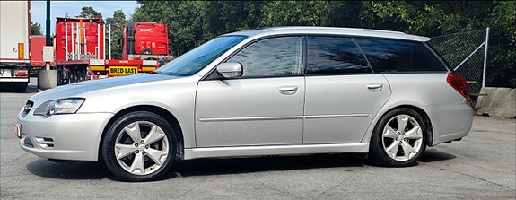 Subaru Legacy 8 of 10