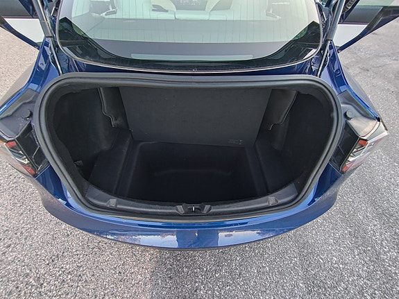 Tesla Model 3 20 of 30