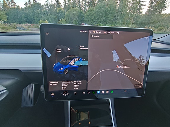 Tesla Model 3 6 of 30