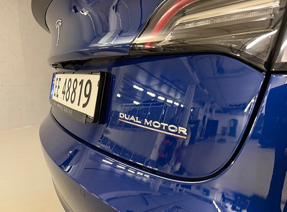 Tesla Model 3 18 of 21