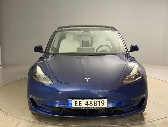 Tesla Model 3 8 of 21