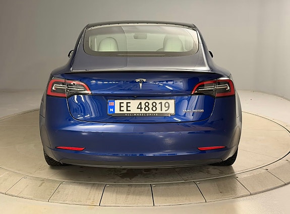 Tesla Model 3 4 of 21