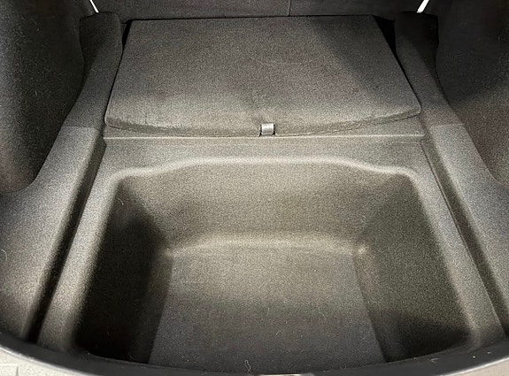 Tesla Model 3 16 of 21