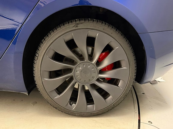 Tesla Model 3 19 of 21