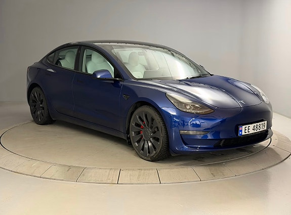 Tesla Model 3 7 of 21