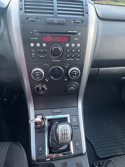 Suzuki Grand Vitara 15 of 17